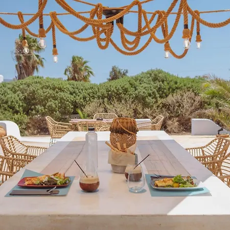 Palm Heaven Boutique Hotel Antiparos ciudad